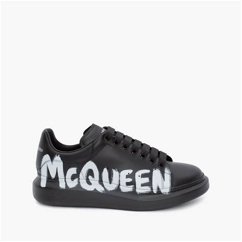 tenis mcqueen negros